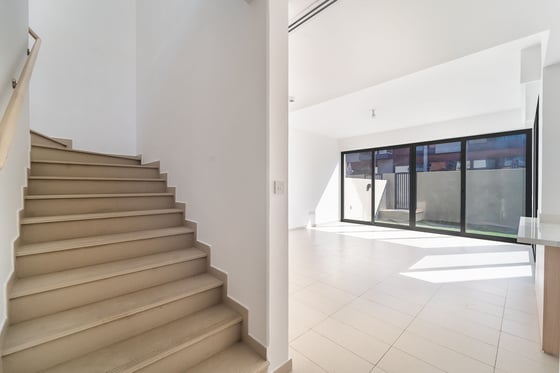 Vacant Now | Spacious Layout | Lowest Price, picture 5