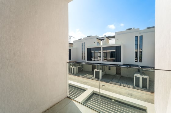 Luxury Waterfront Villa with Casino Views, picture 19
