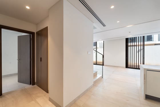 Luxury Waterfront Villa with Casino Views, picture 20