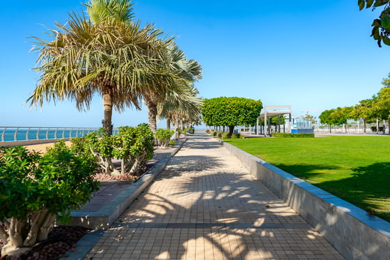 Luxury Waterfront Villa with Casino Views, picture 33