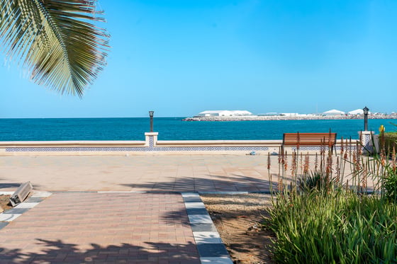 Luxury Waterfront Villa with Casino Views, picture 30