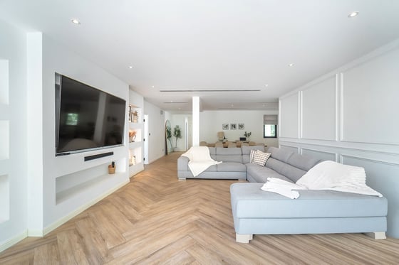 Fully Upgraded | Private Pool | Vacant on Transfer, picture 7