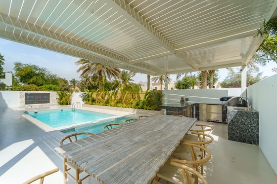 VOT | Great Location | Fully Upgraded - Furnished, picture 5