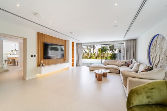 VOT | Great Location | Fully Upgraded - Furnished, picture 11
