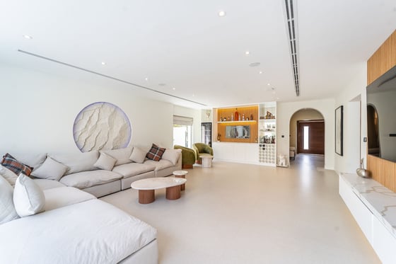 VOT | Great Location | Fully Upgraded - Furnished, picture 10