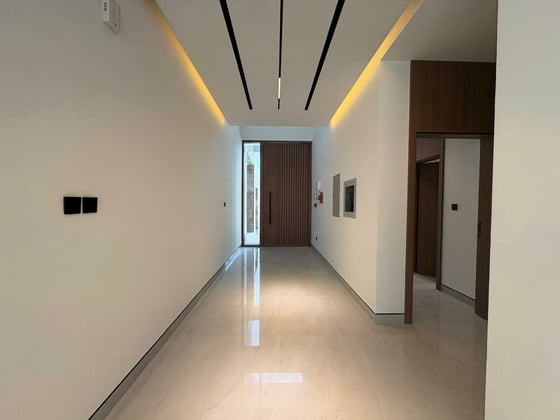 Luxury | Brand New | Custom-Built......., picture 6