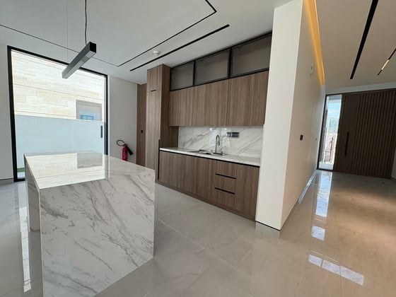 Luxury | Brand New | Custom-Built......., picture 5