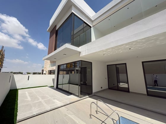 Luxury | Brand New | Custom-Built......., picture 1