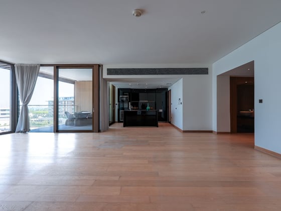 Luxury Bulgari Living with Stunning Marina Views, picture 5