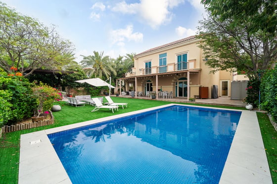 Stunning B1 Villa | Golf Views | Prime location, picture 1