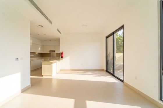 Vacant Now | Corner Unit | Greenbelt Backing, picture 6
