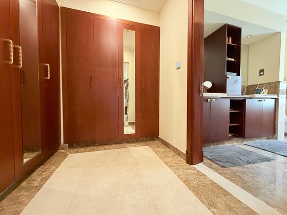Exclusive | Lake View | Vacant on Transfer, picture 26