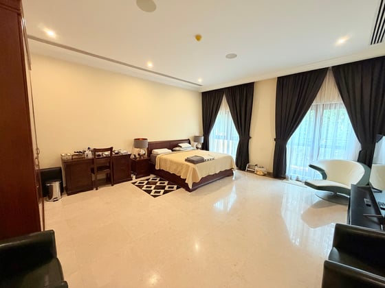Exclusive | Lake View | Vacant on Transfer, picture 12