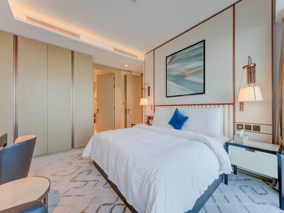 Full Sea & Skyline Views | Vacant | Branded, picture 7