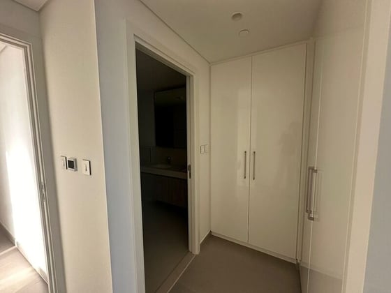 High Floor | PHPP | Vacant | Skyline Views, picture 8