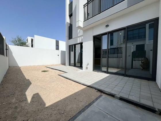 Single Row | Private Garden | Family Friendly, picture 1