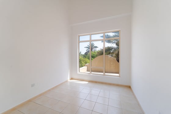 Vacant Now | Garden Hall | Skyline Views, picture 12