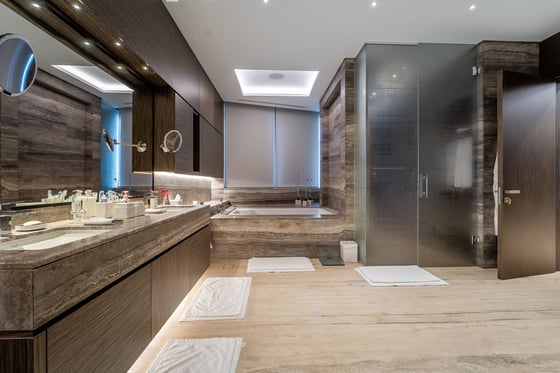 Luxurious | Half-Floor | Canal Views...., picture 34