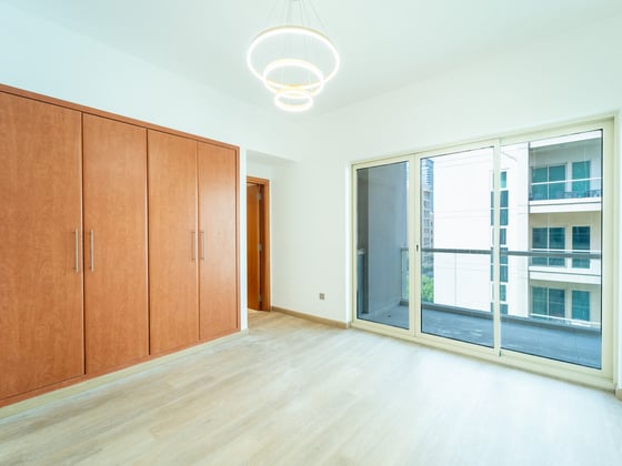 Well-Maintained Unit with Community View, picture 13