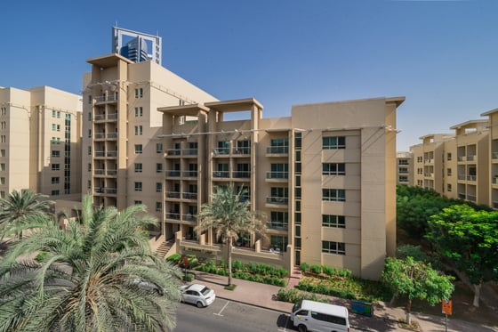 Well-Maintained Unit with Community View, picture 13
