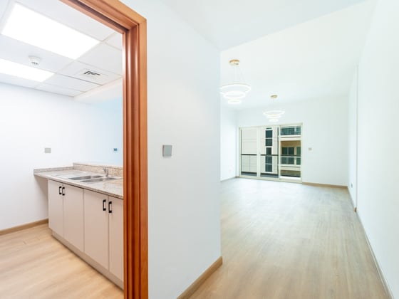 Well-Maintained Unit with Community View, picture 6