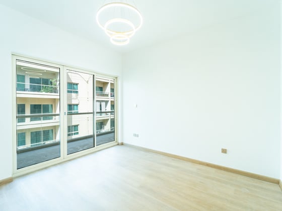 Well-Maintained Unit with Community View, picture 11