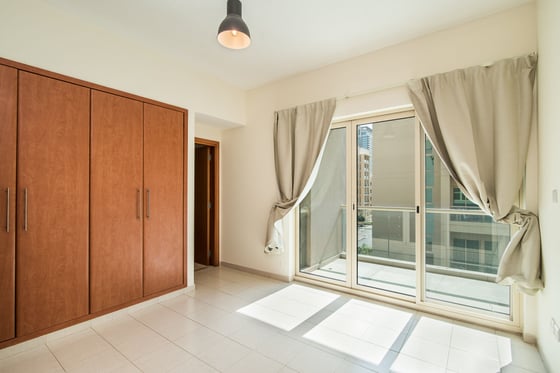 Well-Maintained Unit with Community View, picture 7