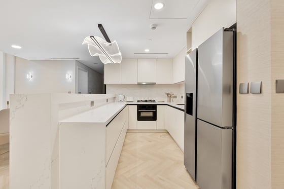 Vacant | Full Sea View | Luxuriously Upgraded, picture 4