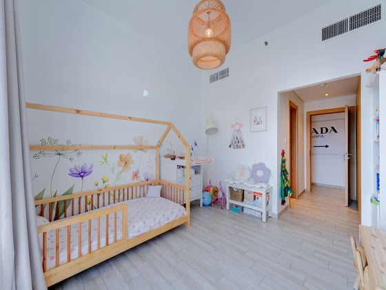 Ellington | Bright Unit | Upgraded | Vacant, picture 8