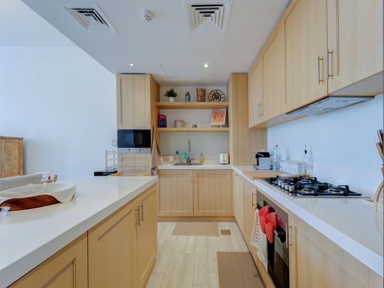 Ellington | Bright Unit | Upgraded | Vacant, picture 5