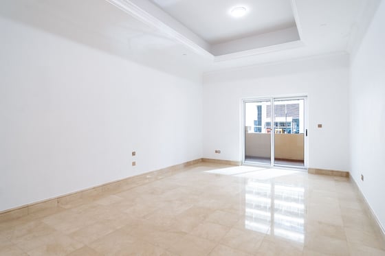 Fully Renovated | Triplex | Exceptional Space, picture 10