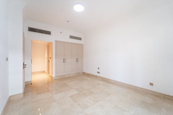 Fully Renovated | Triplex | Exceptional Space, picture 12