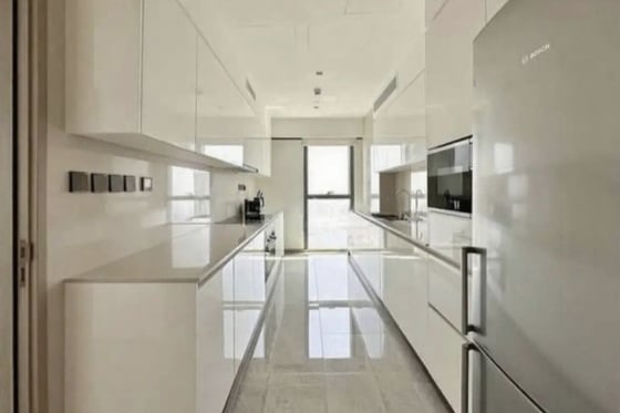 Available | Seaview | Burj Khalifa View., picture 7