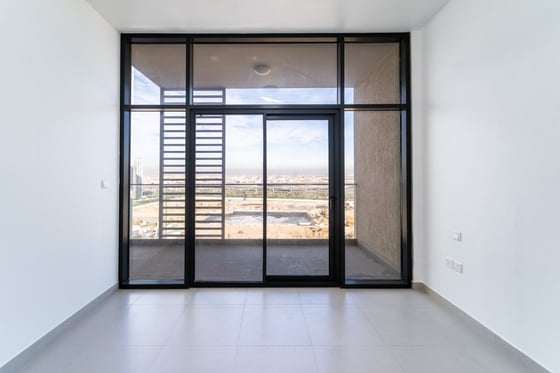 High Floor | Huge Balcony | Community Views, picture 3