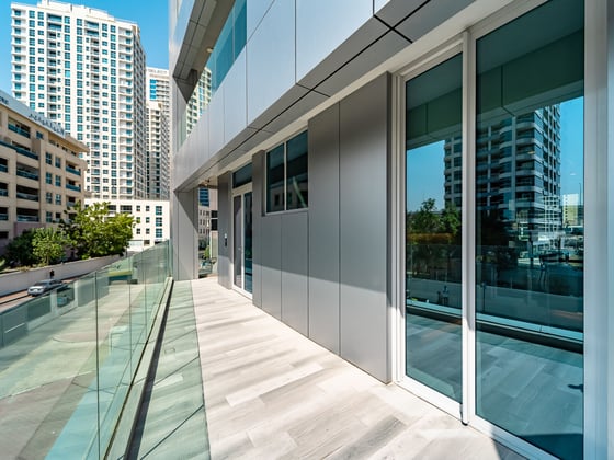 Rare Triplex | Private Lift Access | Marina Views, picture 13