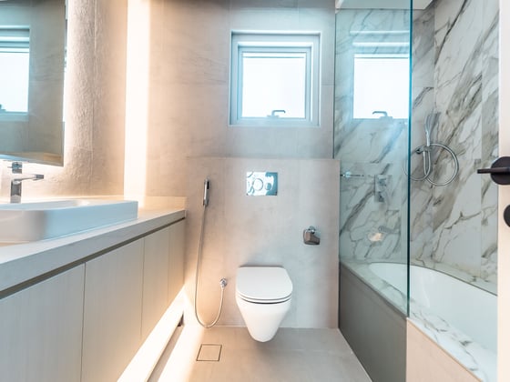 Rare Triplex | Private Lift Access | Marina Views, picture 12