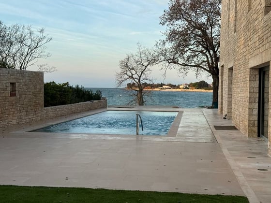 First line villa of outstanding architecture right by the be, picture 1