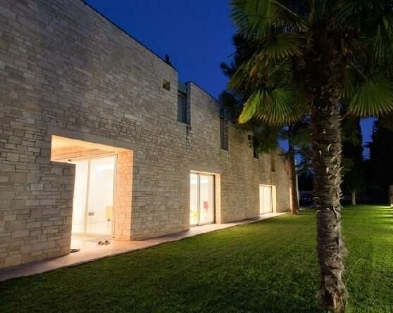First line villa of outstanding architecture right by the be, picture 23