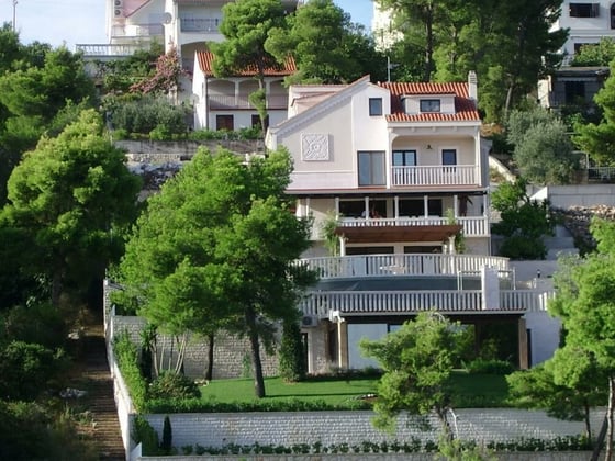 Saint-Jean-Cap-Ferrat style beachfront gorgeous villa with p, picture 7