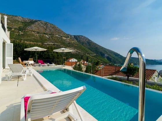 Fascinating villa with sea view in a close suburb of Dubrovn, picture 4