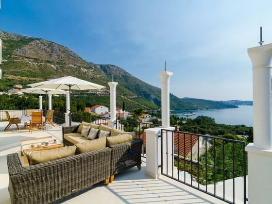 Fascinating villa with sea view in a close suburb of Dubrovn, picture 11