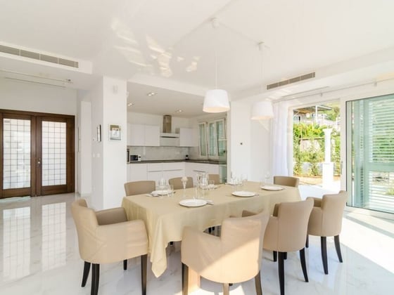 Fascinating villa with sea view in a close suburb of Dubrovn, picture 15