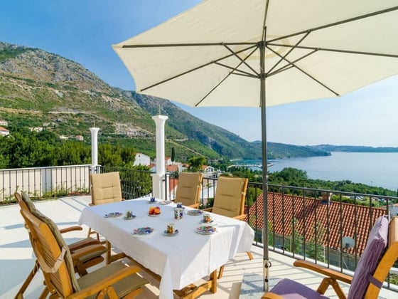 Fascinating villa with sea view in a close suburb of Dubrovn, picture 12