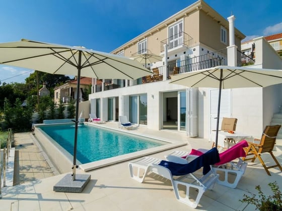 Fascinating villa with sea view in a close suburb of Dubrovn, picture 2
