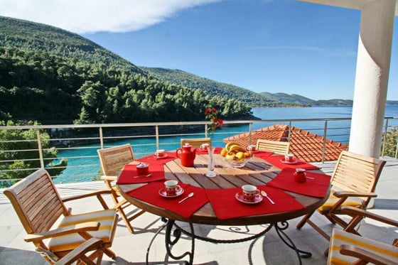 Beautiful newly built waterfront villa with swimming pool an, picture 20