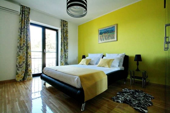 Beautiful newly built waterfront villa with swimming pool an, picture 11
