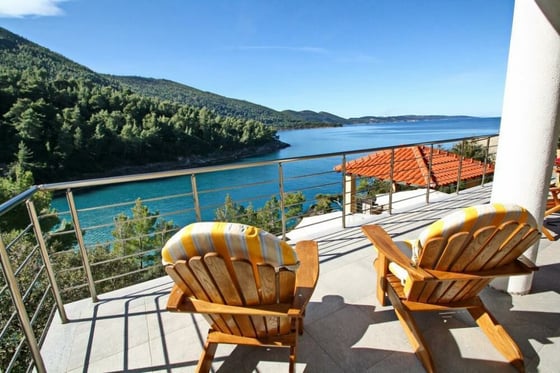 Beautiful newly built waterfront villa with swimming pool an, picture 19