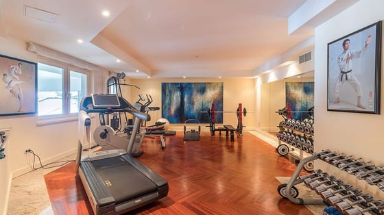Luxurious waterfront villa within resort on the first line t, picture 7