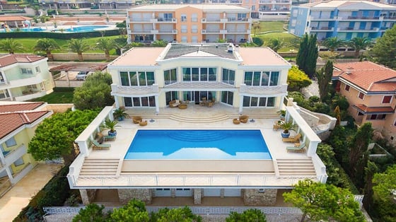 Luxurious waterfront villa within resort on the first line t, picture 3