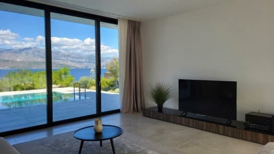 Luxurious first line villa for sale on Brac island in Splits, picture 5